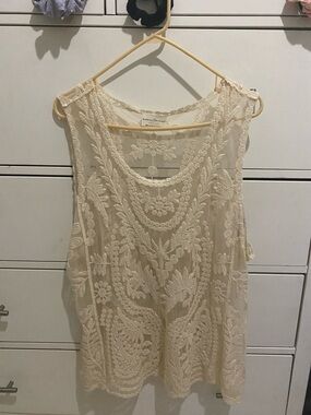 Embroidered Lace Sleeveless Top - Cream